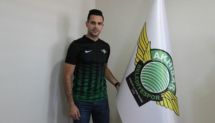 Akhisar Belediyespor'da Samardzic, Kızılyıldız'a transfer oldu