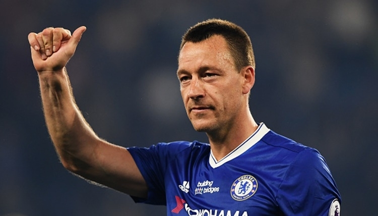 Chelsea'dan ayrılan John Terry, Aston Villa'ya transfer oldu