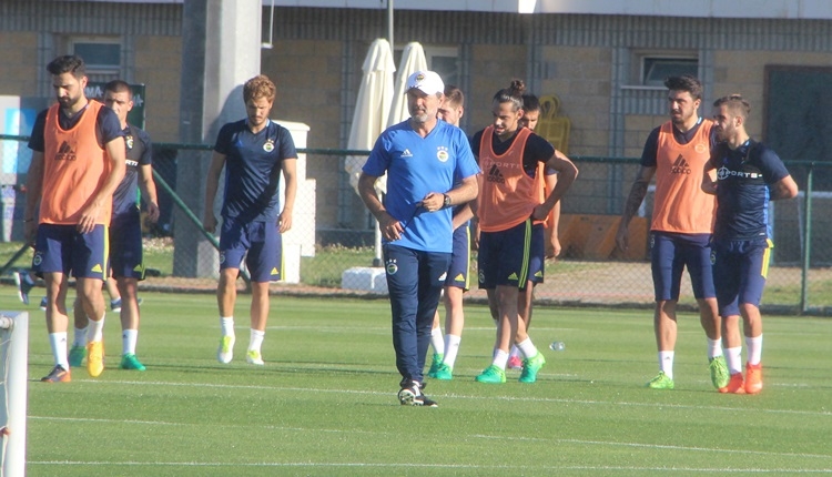 Fenerbahçe idmanında Aykut Kocaman'a sevgi seli