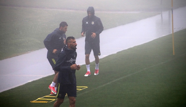 Fenerbahçe kampında yeniden sis sorunu