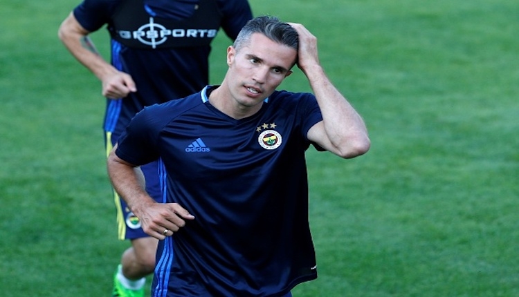 Fenerbahçe'de Robin van Persie'nin dirişi