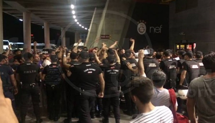 Galatasaray - Östersunds maçı sonrası büyük olaylar!