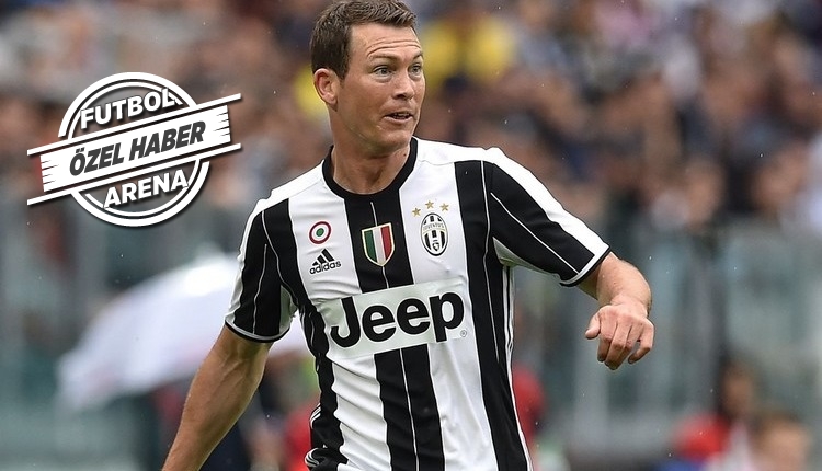 Galatasaray'da Lichtsteiner transferinde soru işareti