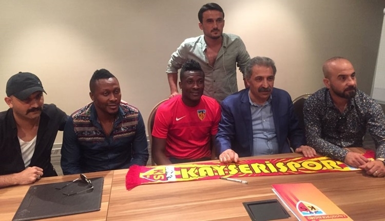 Kayserispor taraftarlarından Asamoah Gyan üzerinden Beşiktaşlı Pepe'ye gönderme