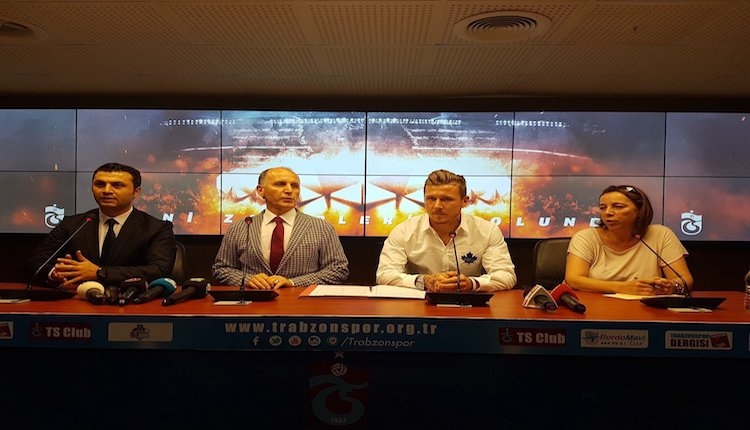 Trabzonspor'un yeni transferi Kucka'nın imza töreni