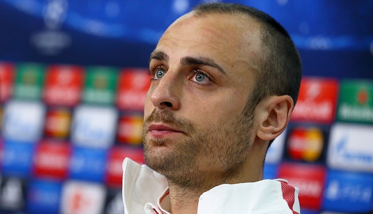 Berbatov, Hindistan Ligi'ne transfer oldu