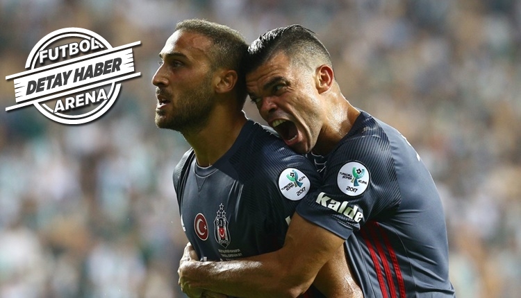 Beşiktaş'ın golcüsü Cenk Tosun maç kazandırıyor