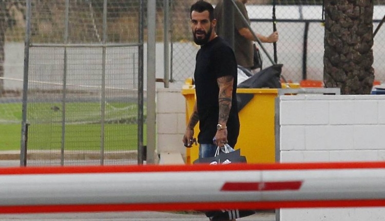 Beşiktaş'ın gözdesi Negredo tesislerden ayrıldı