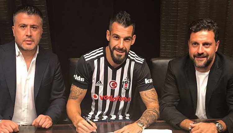 Beşiktaş'ın İspanyol golcüsü Alvaro Negredo İstanbul'da