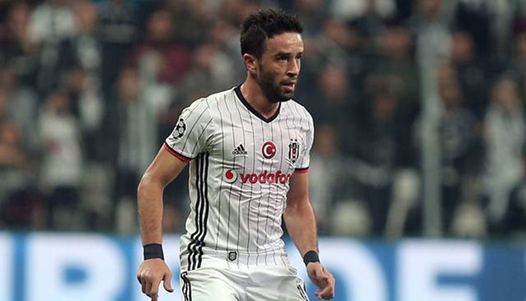 Beşiktaş'ta Gökhan Gönül'den kötü haber