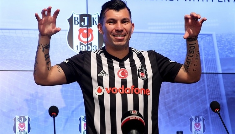 Beşiktaş'ta Medel'den Felipe Melo sözleri