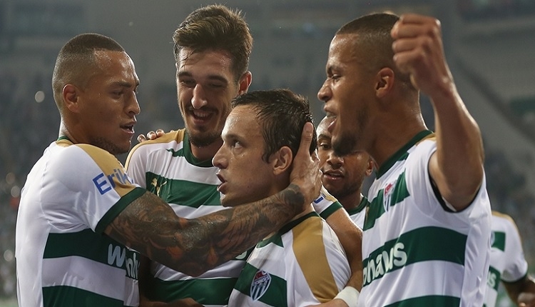 Bursaspor, Alanyaspor'u 90'da vurdu
