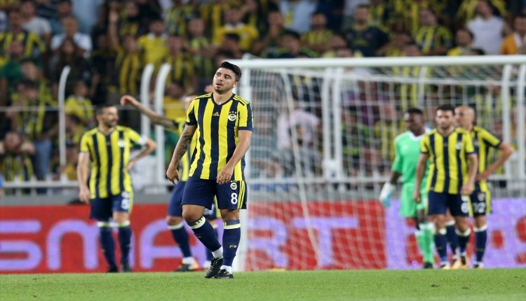 Fenerbahçe taraftarından Ozan Tufan'a ''Kebapçıya git''