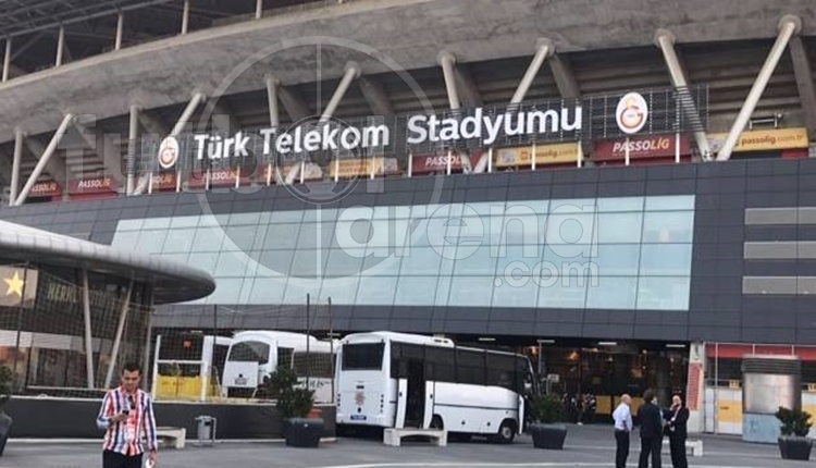 Galatasaray - Kayserispor maçı öncesi tabela operasyonu