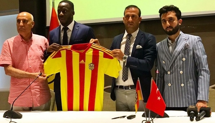 Malatyaspor, Aly Cissokho ile imzaladı