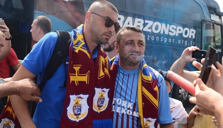 Trabzonspor, Fenerbahçe maçı için İstanbul'a gitti
