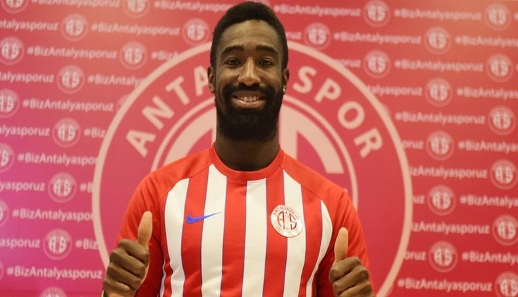 Antalyasporlu Djourou'dan Barcelona örneği