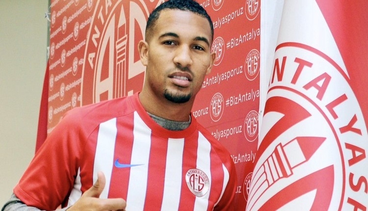 Antalyaspor'un transferi William Vainqueur'dan Galatasaray itirafı