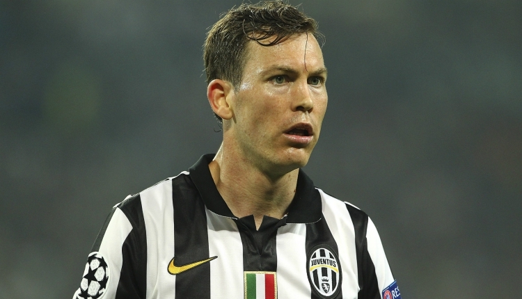 Beşiktaş yönetimi Lichtsteiner transferi için İtalya yolunda