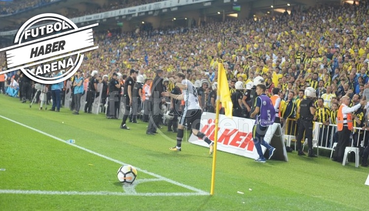 Beşiktaşlı Caner Erkin'e Kadıköy'de yabancı madde