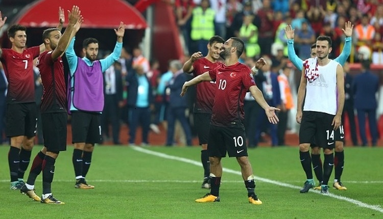 Hırvat basını, Cenk Tosun'u manşet yaptı