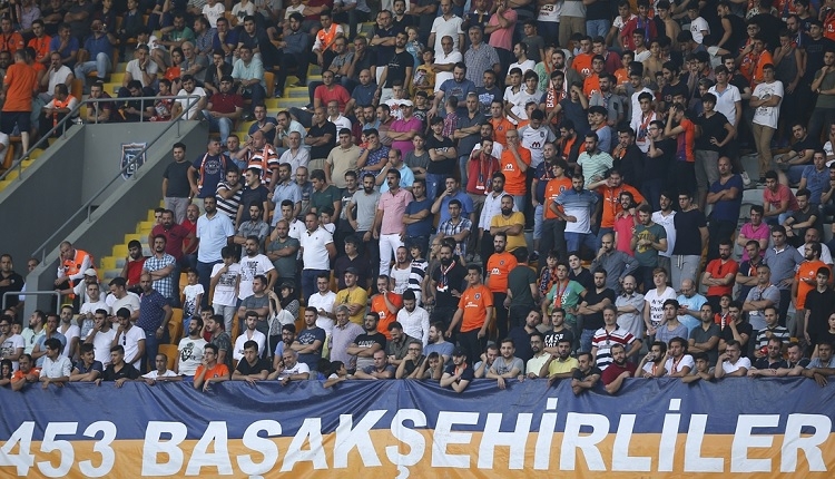 Trabzonspor ve Başakşehir twitter'da atışlar!