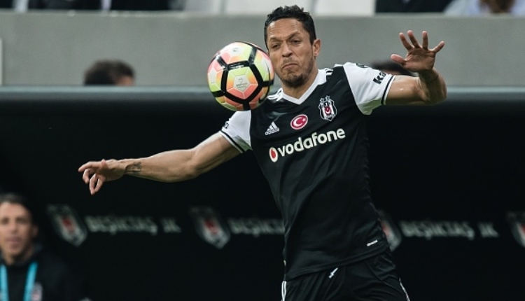 Beşiktaşlı Adriano: ''Şenol Güneş egoyu bastırıyor''