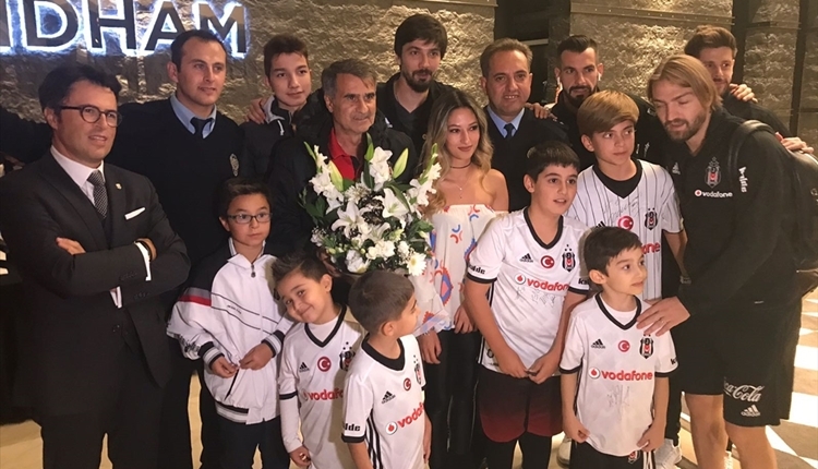 Beşiktaşlı futbolcuları Ankara'da şehit çocukları karşıladı (İZLE)