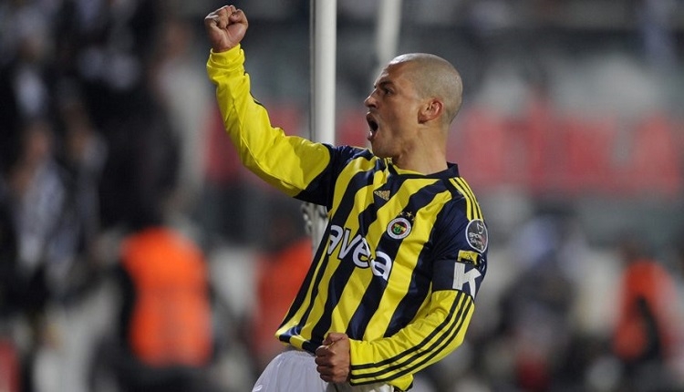Fenerbahceli Efsane Alex Ten Besiktas Ve Senol Gunes E Tum Dunya Sizi Taniyor