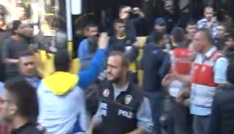 Fenerbahçeli taraftar derbi öncesi gözaltına alındı