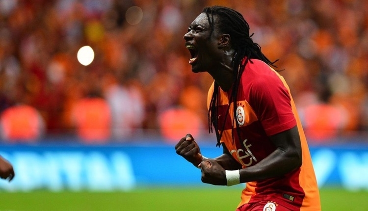 Galatasaraylı Bafetimbi Gomis kendini kampa soktu