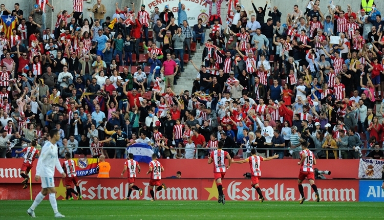 Girona - Real Madrid maçında Katalonya sloganları