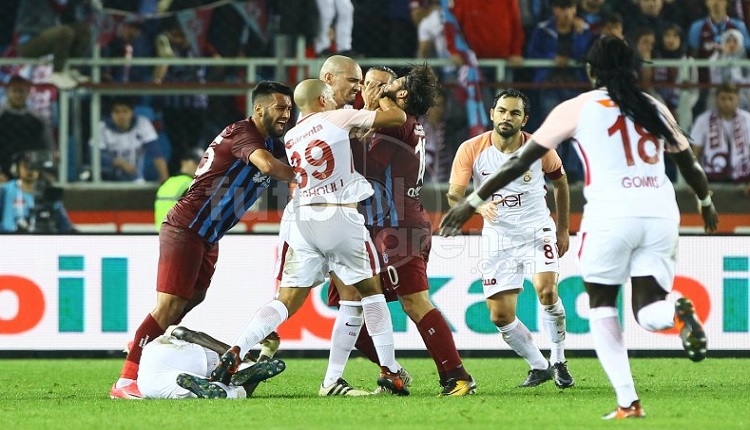 Trabzonspor Da Olcay Sahan In Galatasaray Maci Kavga Sonrasi Sok Goruntusu