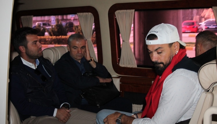 Trabzonspor'un anlaştığı Rıza Çalımbay şehre geldi