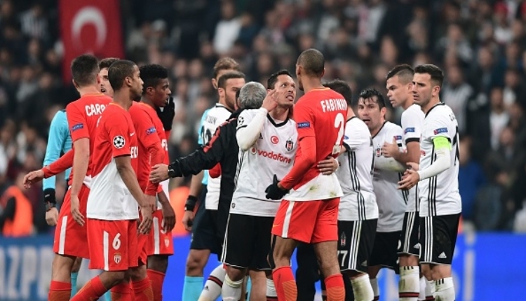 Beşiktaş'ta Anderson Talisca, Oğuzhan Özyakup ve Cenk Tosun için devler tribündeydi