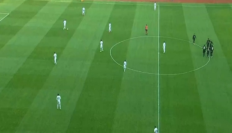 Eskişehirsporlu futbolculardan protesto, taraftardan mükemmel hareket