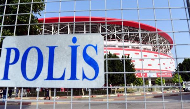 Türkiye - Arnavutluk maçında geniş güvenlik önlemleri