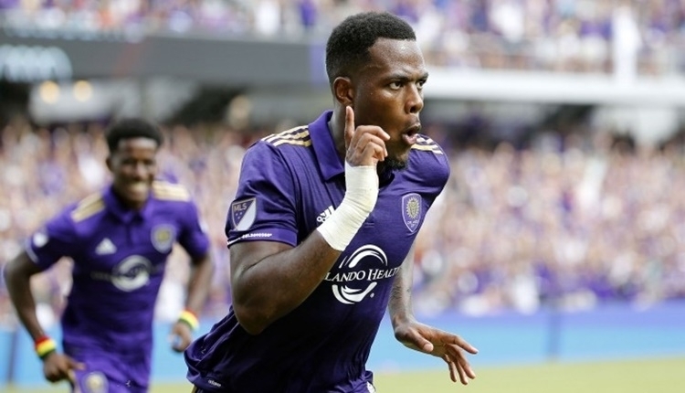 Beşiktaş'ın transfer gündemindeki Cyle Larin'den açıklama