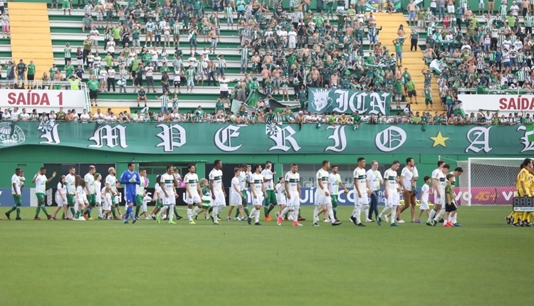 Coritiba son dakika golüyle Brezilya Ligi'nde küme düştü (İZLE)