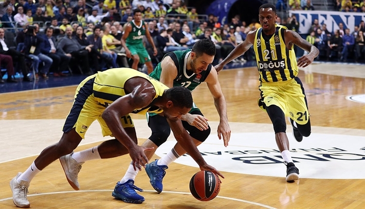 Fenerbahçe Doğuş evinde Zalgiris Kaunas'a kaybetti