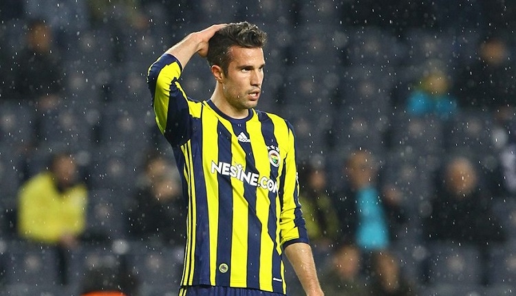 Fenerbahçeli Van Persie'ye Kasımpaşa maçında protesto