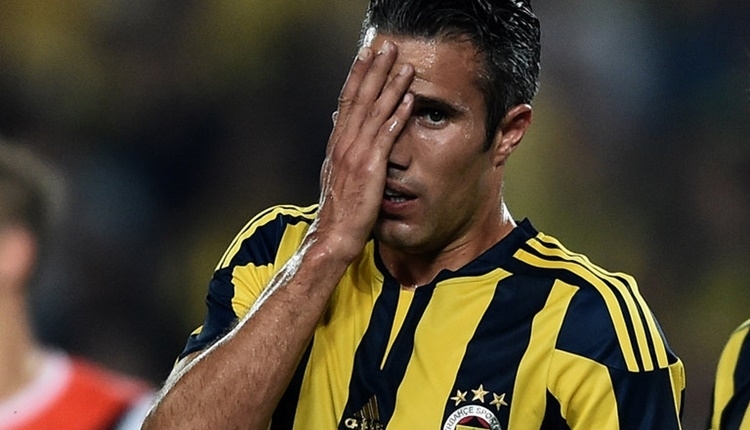 Feyenoord Robin van Persie transferi için Fenerbahçe'yi bekliyor