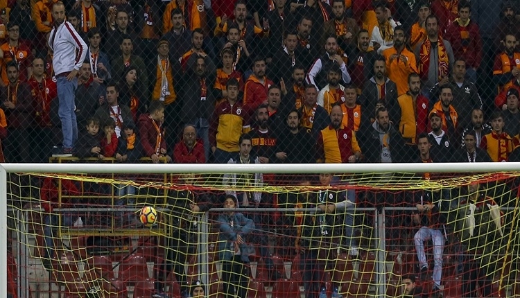 Galatasaray Akhisarspor Tribunde Olay Cikti Fatih Terim Sesleri