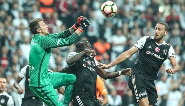 Galatasaray'da Muslera'ya yan top uyarısı ''Risk al''