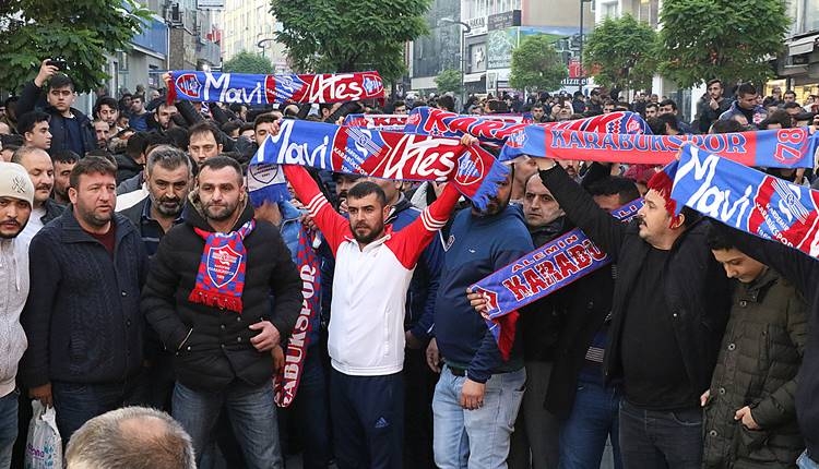 Karabükspor taraftarlarından destek yürüyüşü