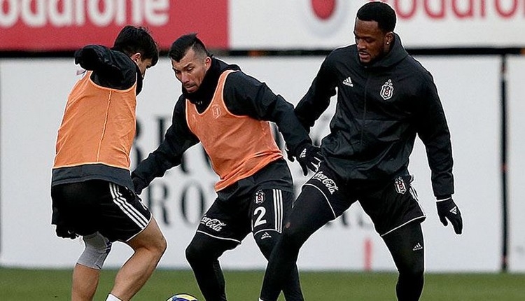 Beşiktaş, Cyle Larin'i KAP'a bildirdi