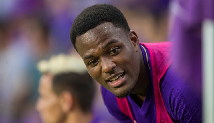 Beşiktaş, Cyle Larin'i sağlık kontrolünden geçirdi