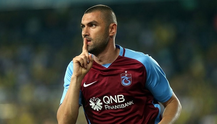 Burak Yılmaz'dan dedikodulara Trabzonspor formasıyla cevap