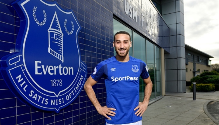 Cenk Tosun, İngiltere'ye hareket etti