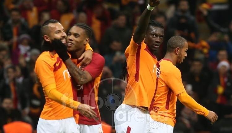 Fatih Terim'in taraftar ile dikkat çeken Gomis diyaloğu